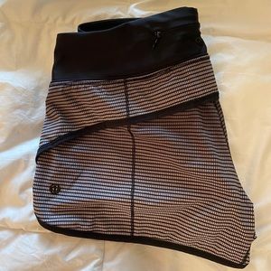 Lululemon Black and White Athletic Shorts Size 2